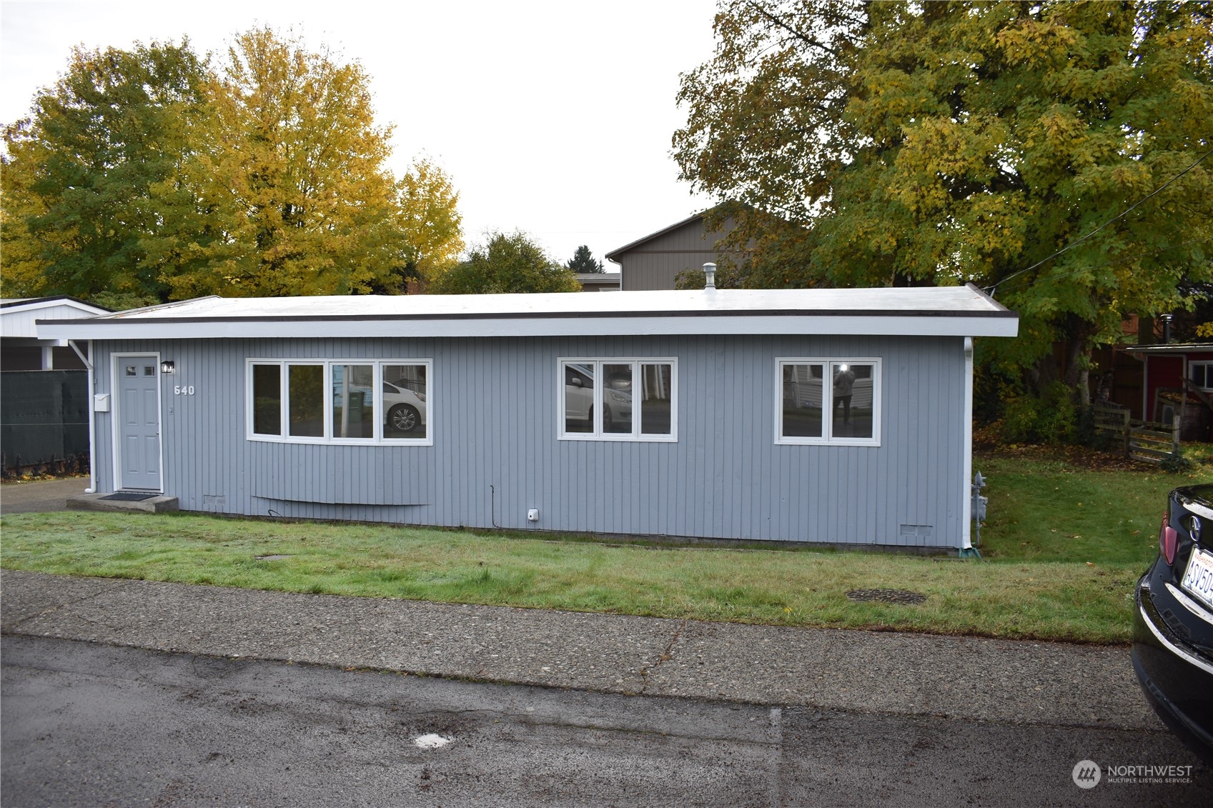 640 Ferndale Place Northeast Renton, WA 98056 - Photo 3 of 16 Gallery Image 3