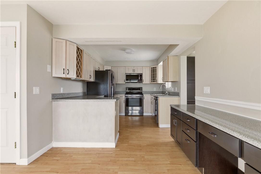 507 County Road Barrington, RI 02806 - Photo 17 of 45