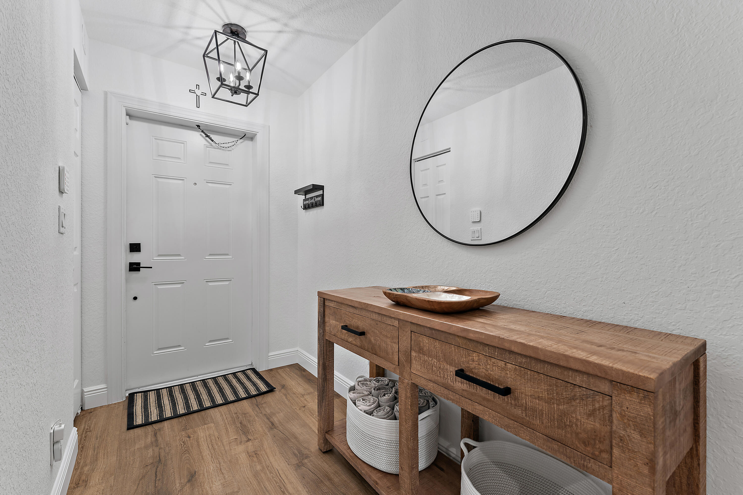 5338 Southeast Mitchell Lane Stuart, FL 34997 - Photo 3 of 18 006-5338SEMitchellLn-Stuart-FULL