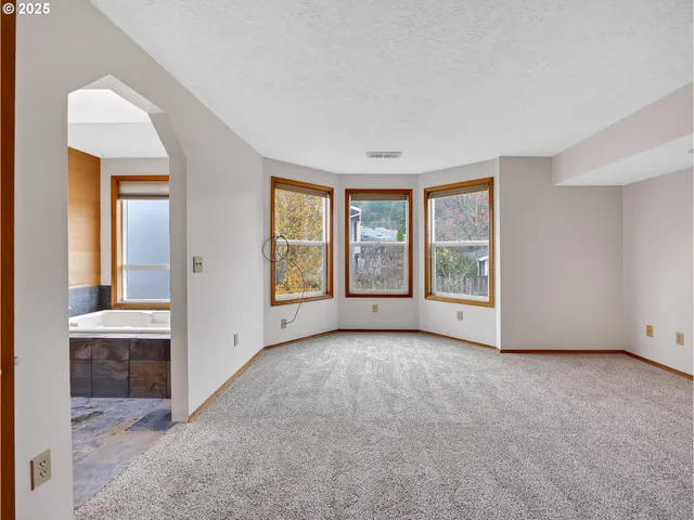 $524,800 | 2568 Southwest Orchard Court, Gresham, OR 97080