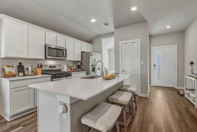 $1,850 | 1129 Tipton Street, Georgetown, TX 78633