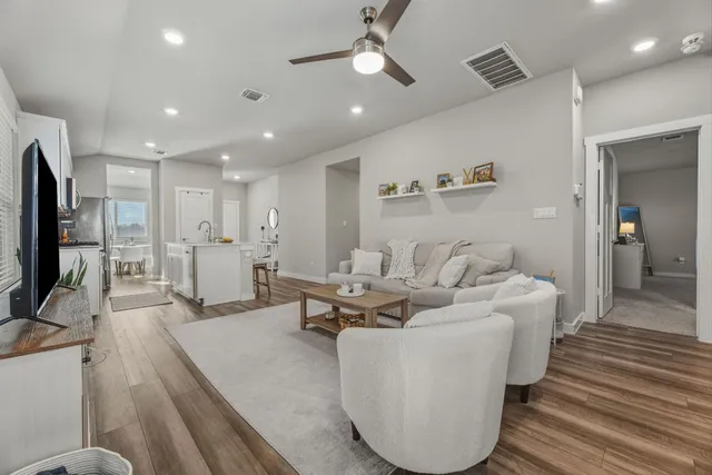 $1,850 | 1129 Tipton Street, Georgetown, TX 78633