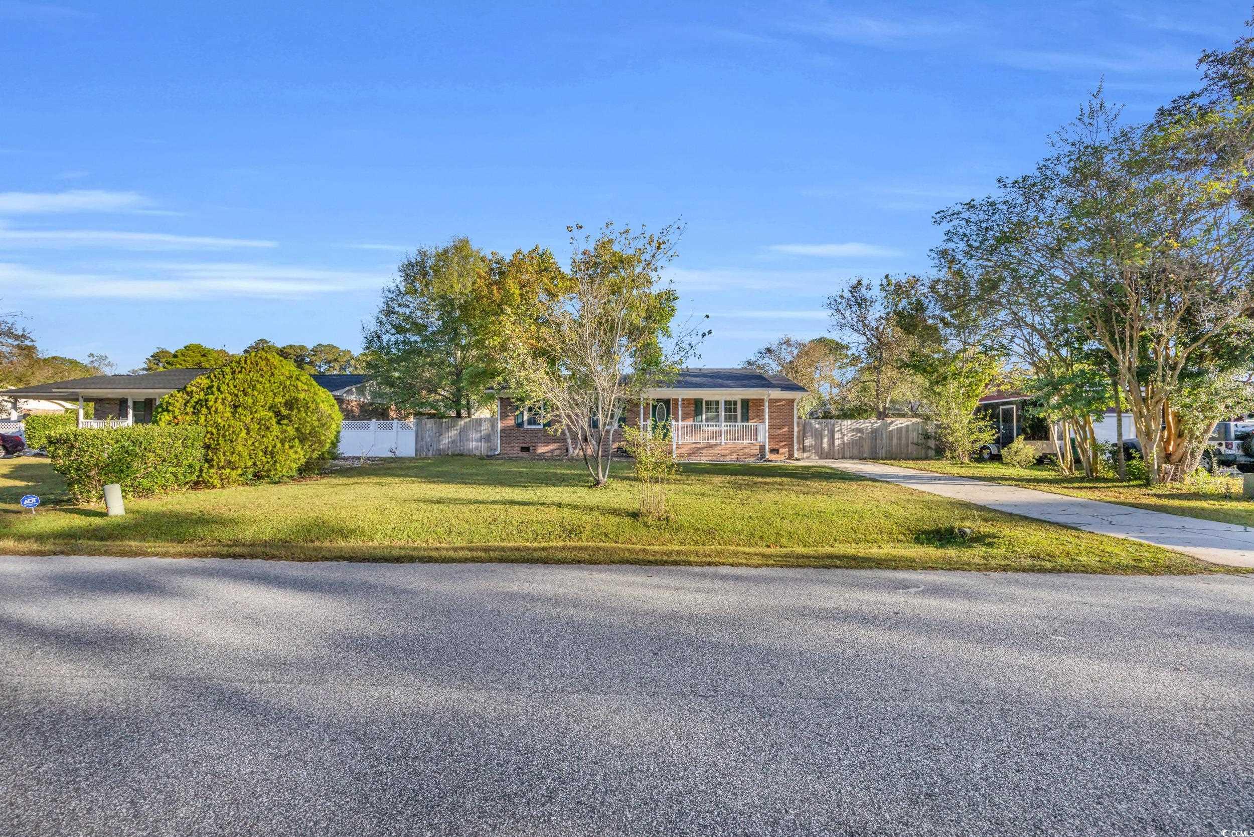 607 Jefferson Way Conway, SC 29526 - Photo 4 of 28 Ranch-style house with a front lawn