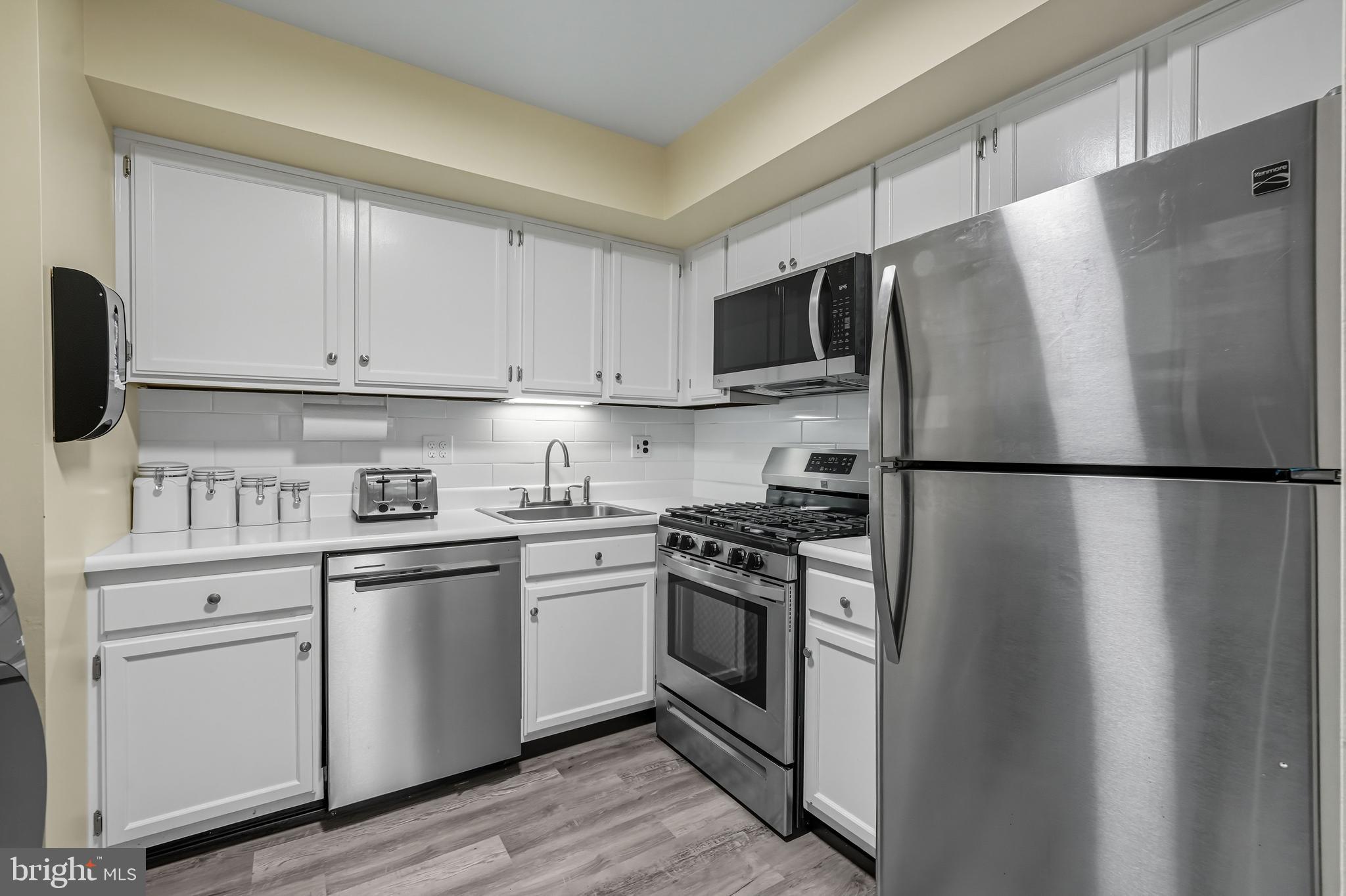 1505 Painters Crossing, Unit 1505 Chadds Ford, PA 19317 - Photo 12 of 32 Kitchen