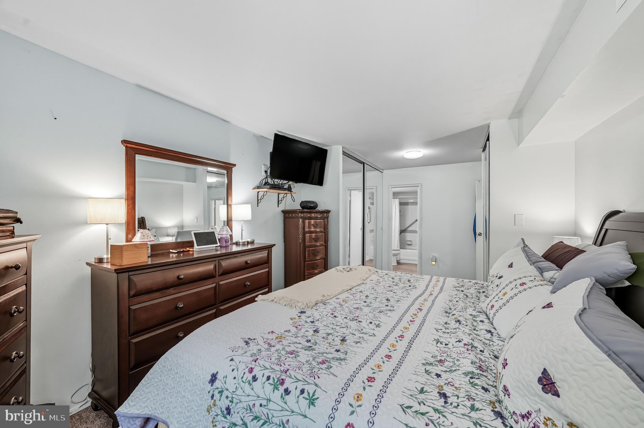 1505 Painters Crossing, Unit 1505 Chadds Ford, PA 19317 - Photo 17 of 32 Primary bedroom