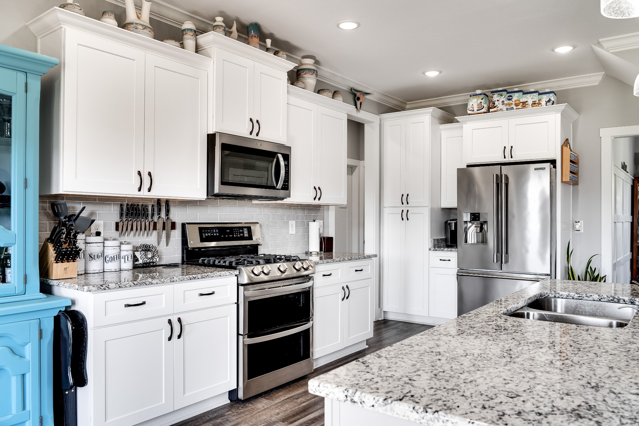 3992 Highway 49 Springfield, TN 37172 - Photo 22 of 68 a kitchen with stainless steel appliances granite countertop a refrigerator stove microwave and sink