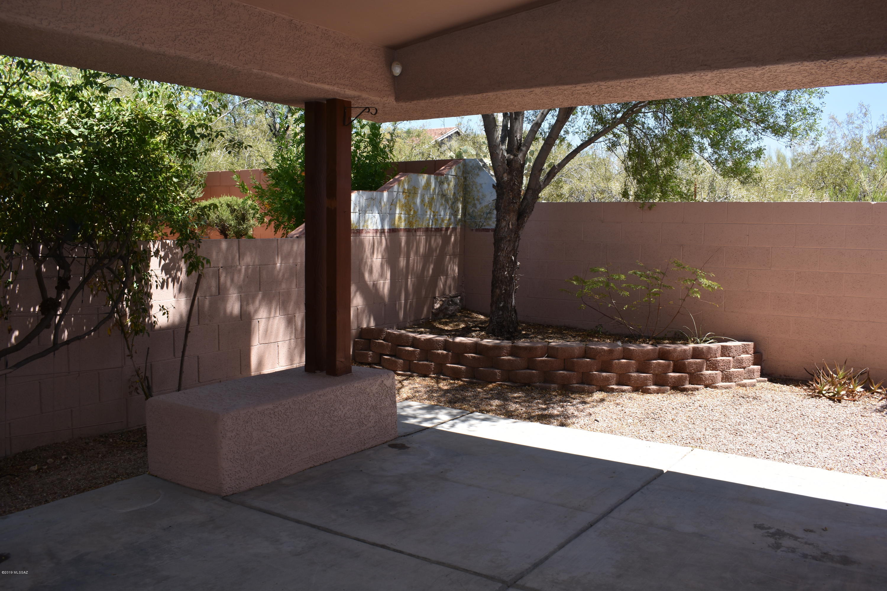 136 South Shadow Creek Place Tucson, AZ 85748 - Photo 26 of 33