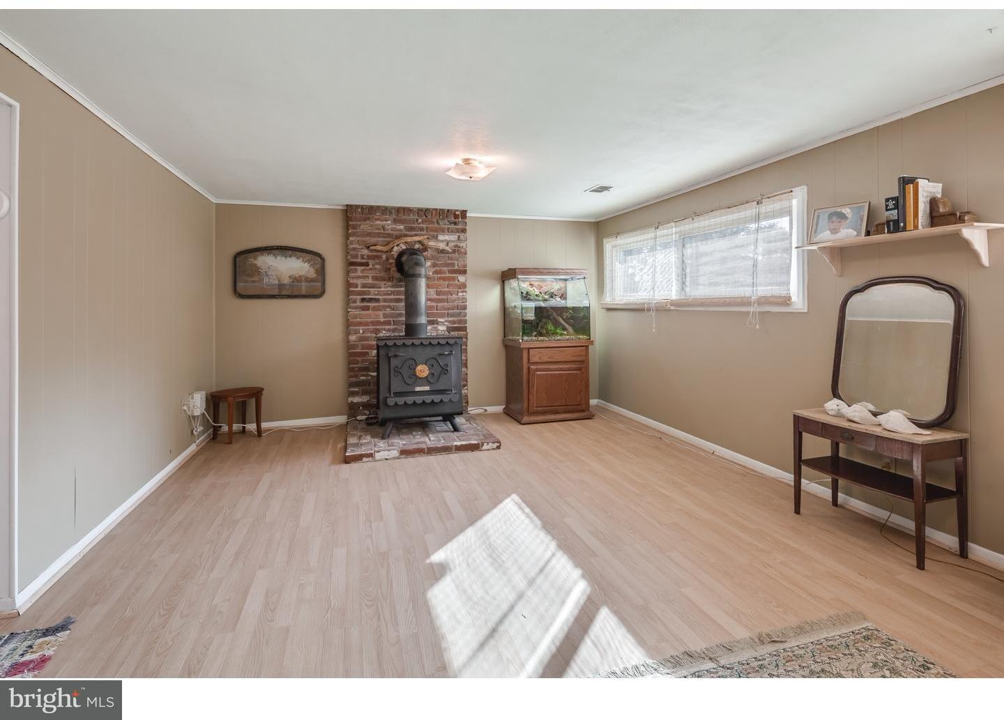 523 Berwyn Road Morrisville, PA 19067 - Photo 17 of 22 Family Room