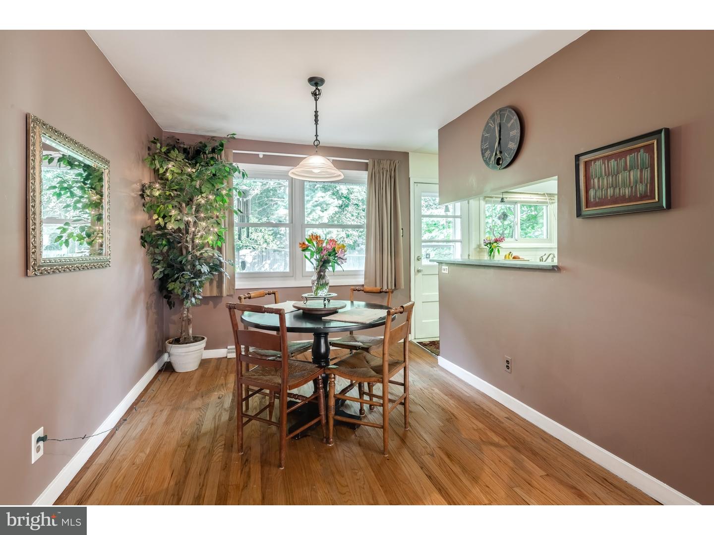 523 Berwyn Road Morrisville, PA 19067 - Photo 8 of 22 Dining Room