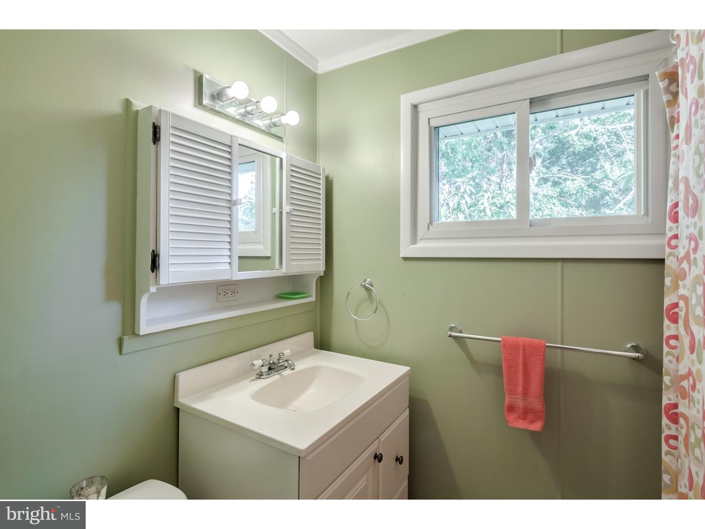 523 Berwyn Road Morrisville, PA 19067 - Photo 9 of 22 Bathroom