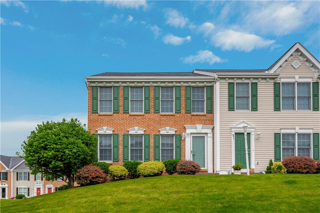 29 Castle View Drive McKees Rocks, PA 15136 - Photo 1 of 25