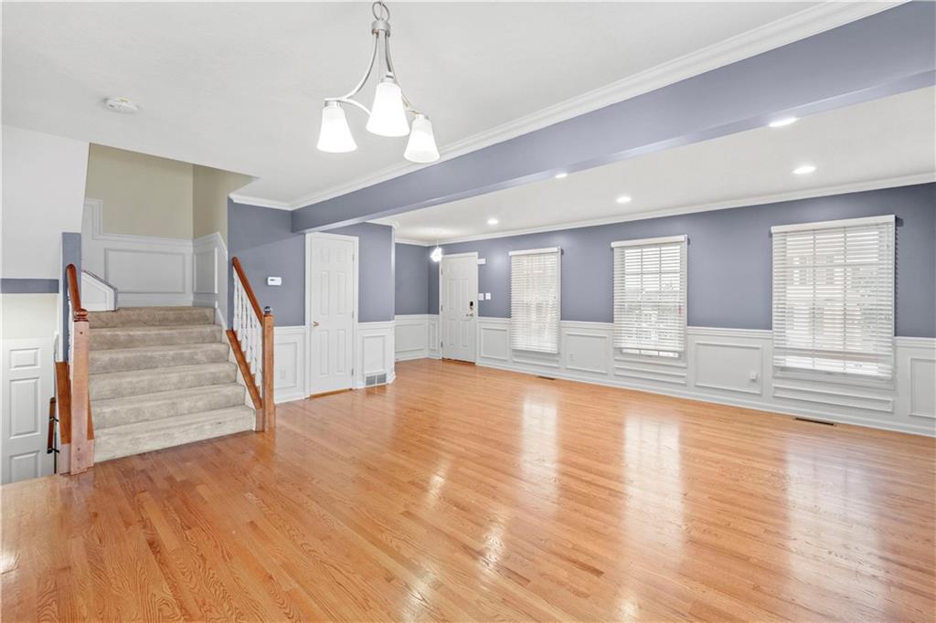 29 Castle View Drive McKees Rocks, PA 15136 - Photo 5 of 25