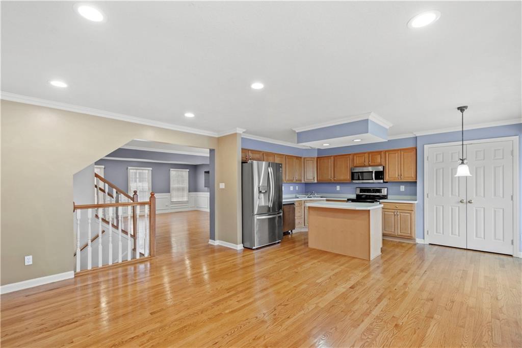 29 Castle View Drive McKees Rocks, PA 15136 - Photo 7 of 25