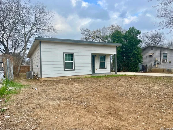 $1,125 | 455 Lincolnshire Drive, San Antonio, TX 78220