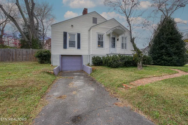 $339,000 | 5109 Oakview Road, Knoxville, TN 37918