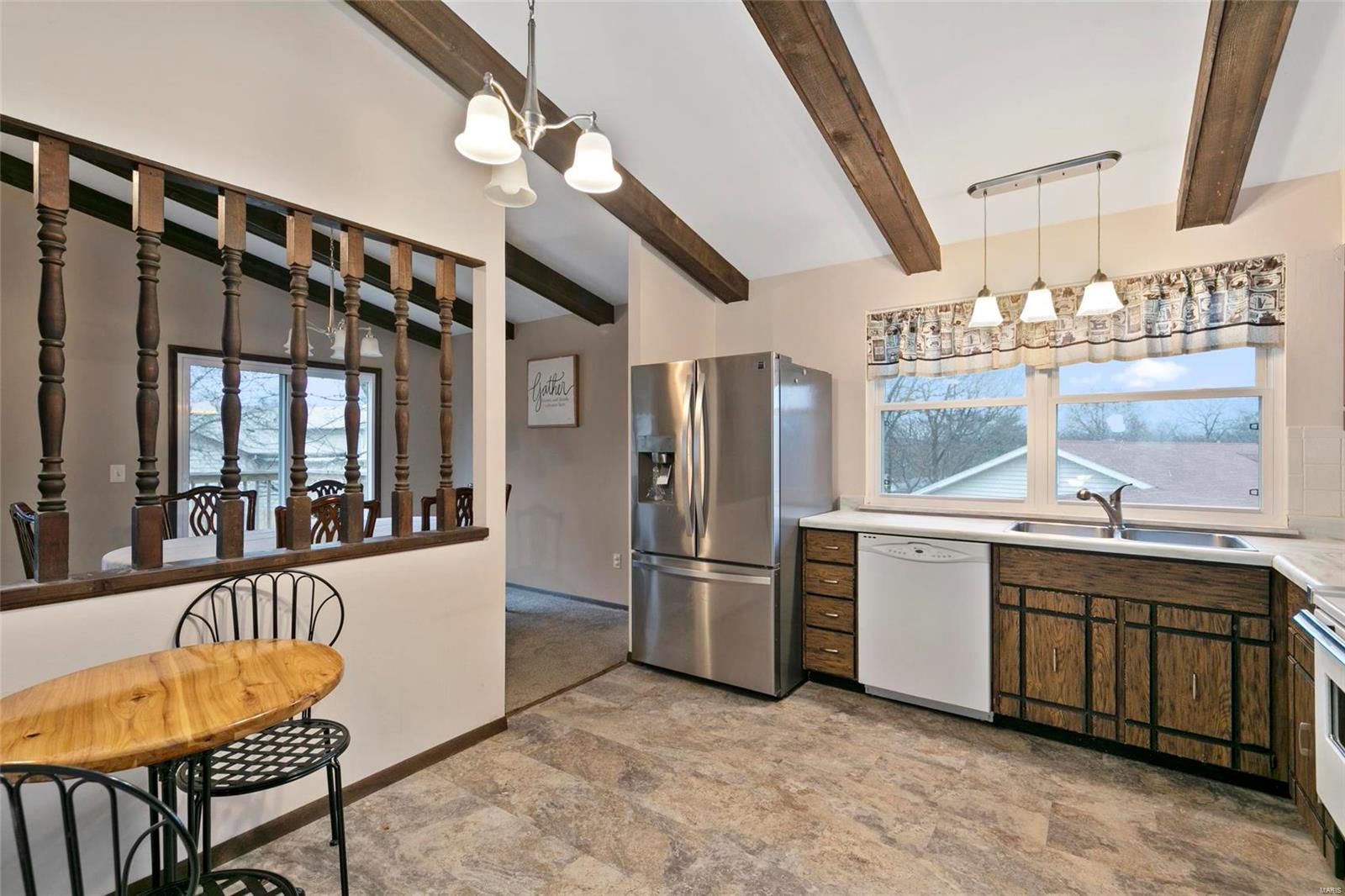 836 Green Ridge Lane St. Peters, MO 63376 - Photo 6 of 29 Gallery Image 6