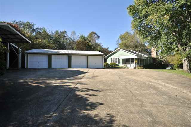 1551 Hunts Bridge Road Easley, SC 29640 - Photo 4 of 25 Gallery Image 4