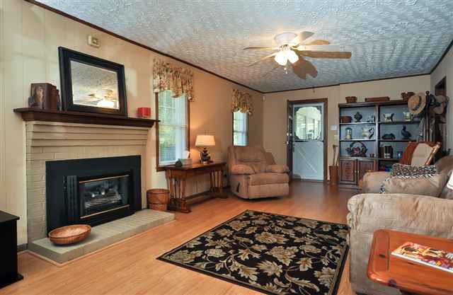 1551 Hunts Bridge Road Easley, SC 29640 - Photo 8 of 25 Gallery Image 8