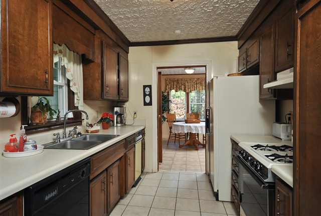 1551 Hunts Bridge Road Easley, SC 29640 - Photo 9 of 25 Gallery Image 9