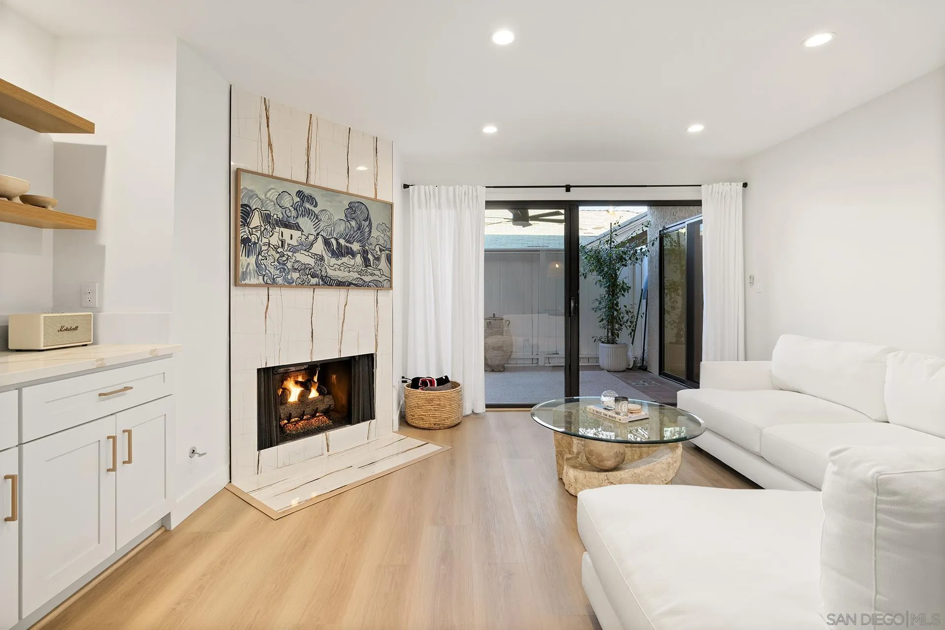 2121 Scott Road, Unit 105 Burbank, CA 91504 - Photo 1 of 21 Gallery Image 1