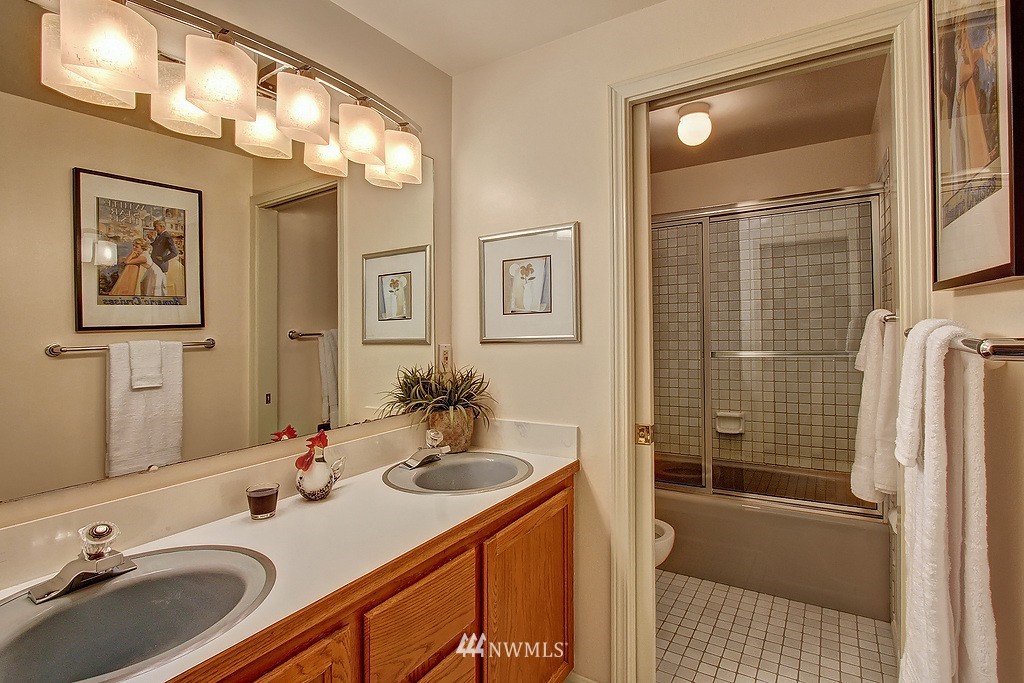 7921 Talbot Road Edmonds, WA 98026 - Photo 18 of 23