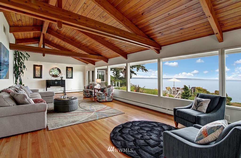 7921 Talbot Road Edmonds, WA 98026 - Photo 4 of 23