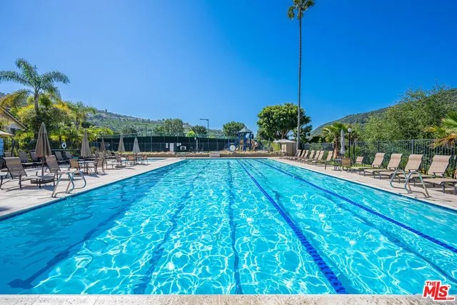 $2,795,000 | 1424 Avenida De Cortez, Pacific Palisades, CA 90272