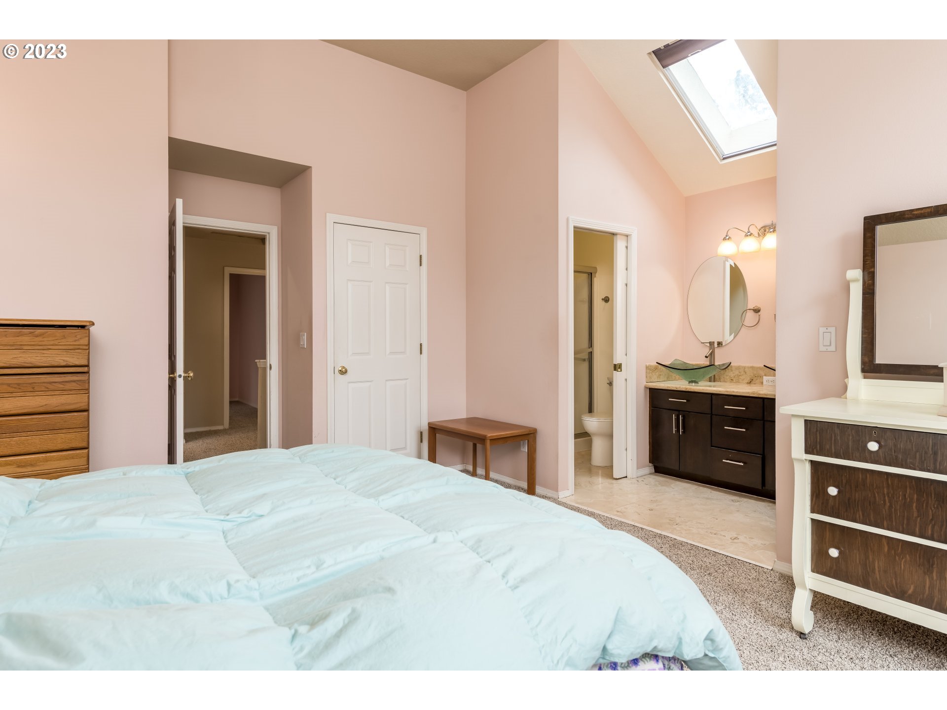 4111 Southwest Comus Street Portland, OR 97219 - Photo 17 of 32 Gallery Image 17