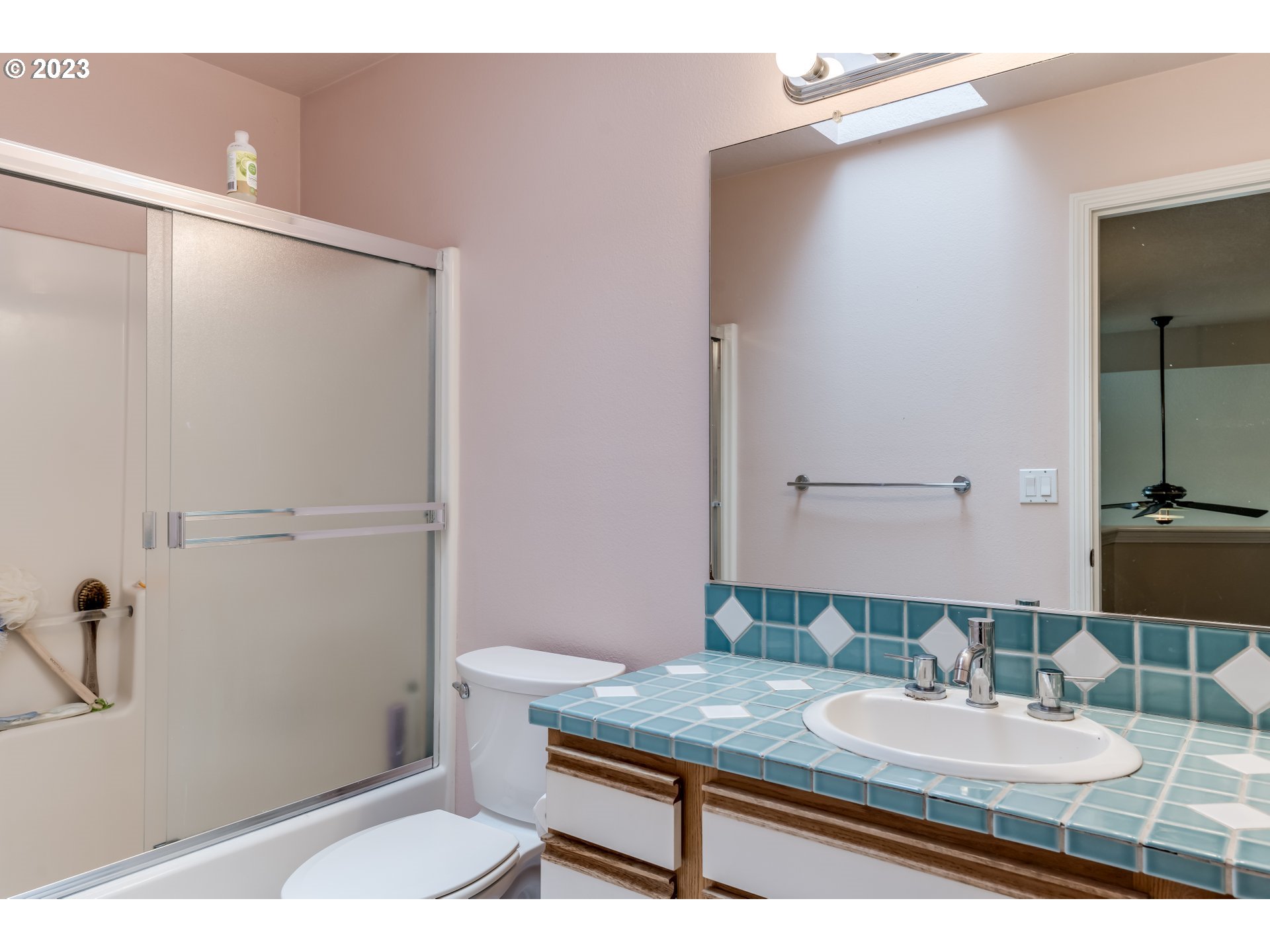4111 Southwest Comus Street Portland, OR 97219 - Photo 22 of 32 Gallery Image 22