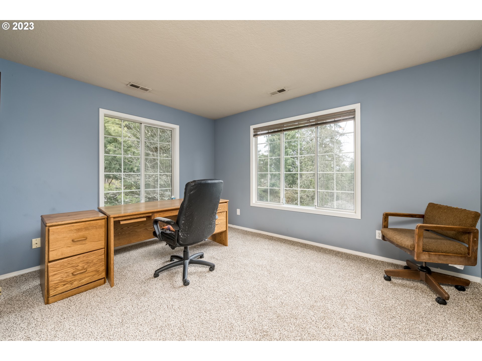 4111 Southwest Comus Street Portland, OR 97219 - Photo 23 of 32 Gallery Image 23