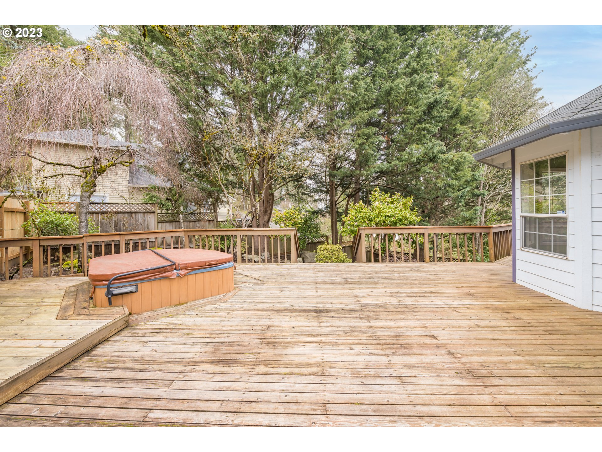 4111 Southwest Comus Street Portland, OR 97219 - Photo 28 of 32 Gallery Image 28