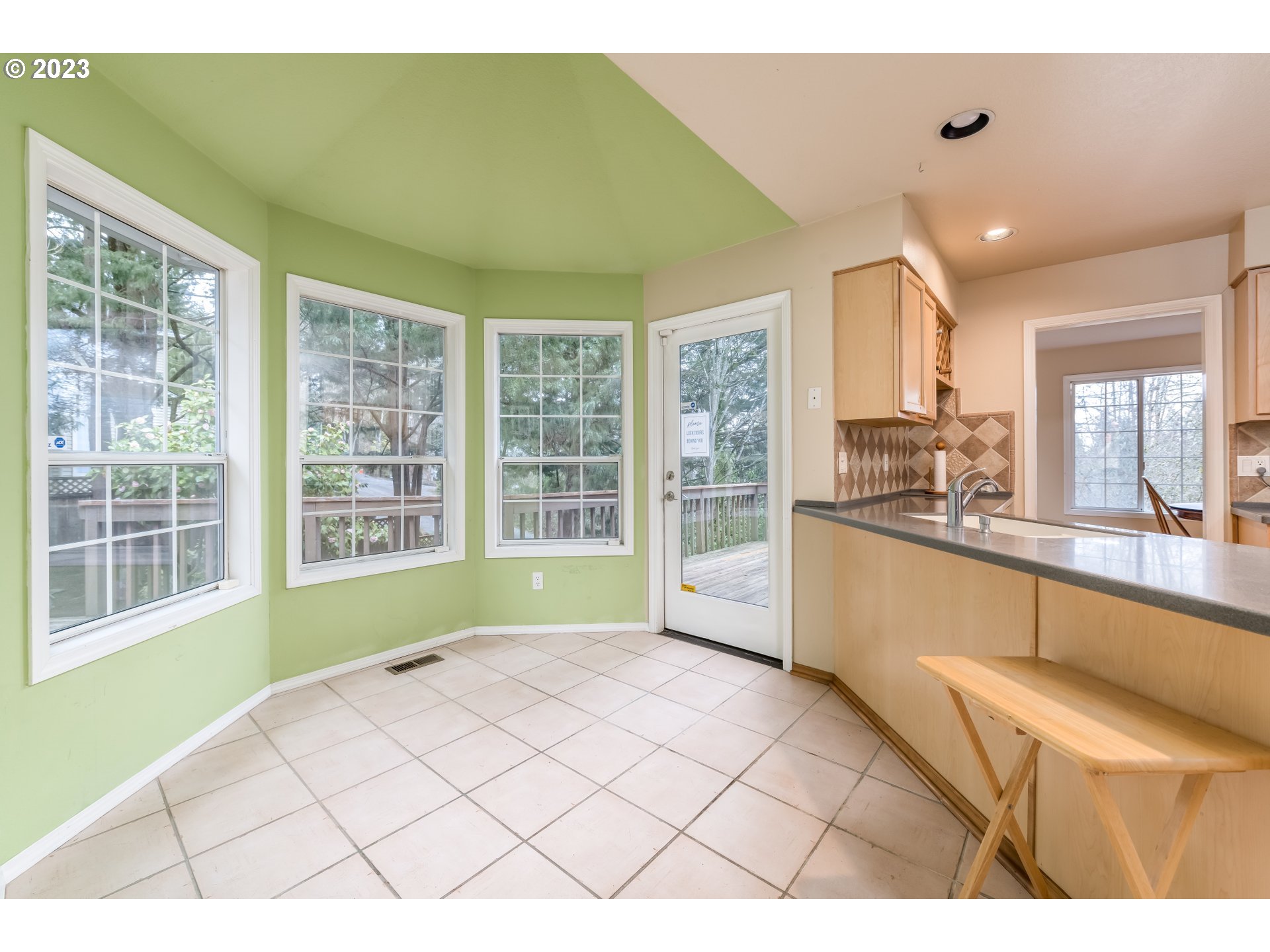 4111 Southwest Comus Street Portland, OR 97219 - Photo 8 of 32 Gallery Image 8