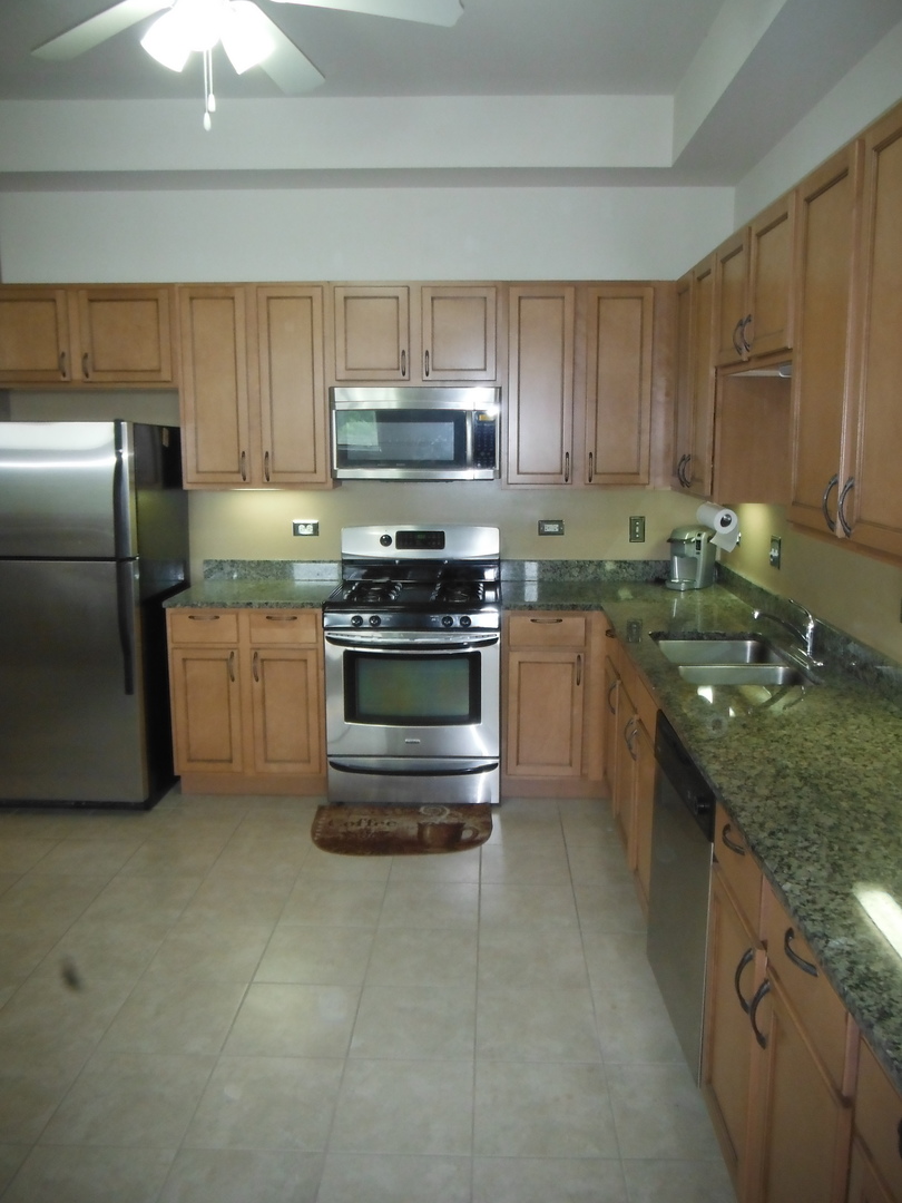 500 East St Charles Road, Unit 503 Lombard, IL 60148 - Photo 22 of 36