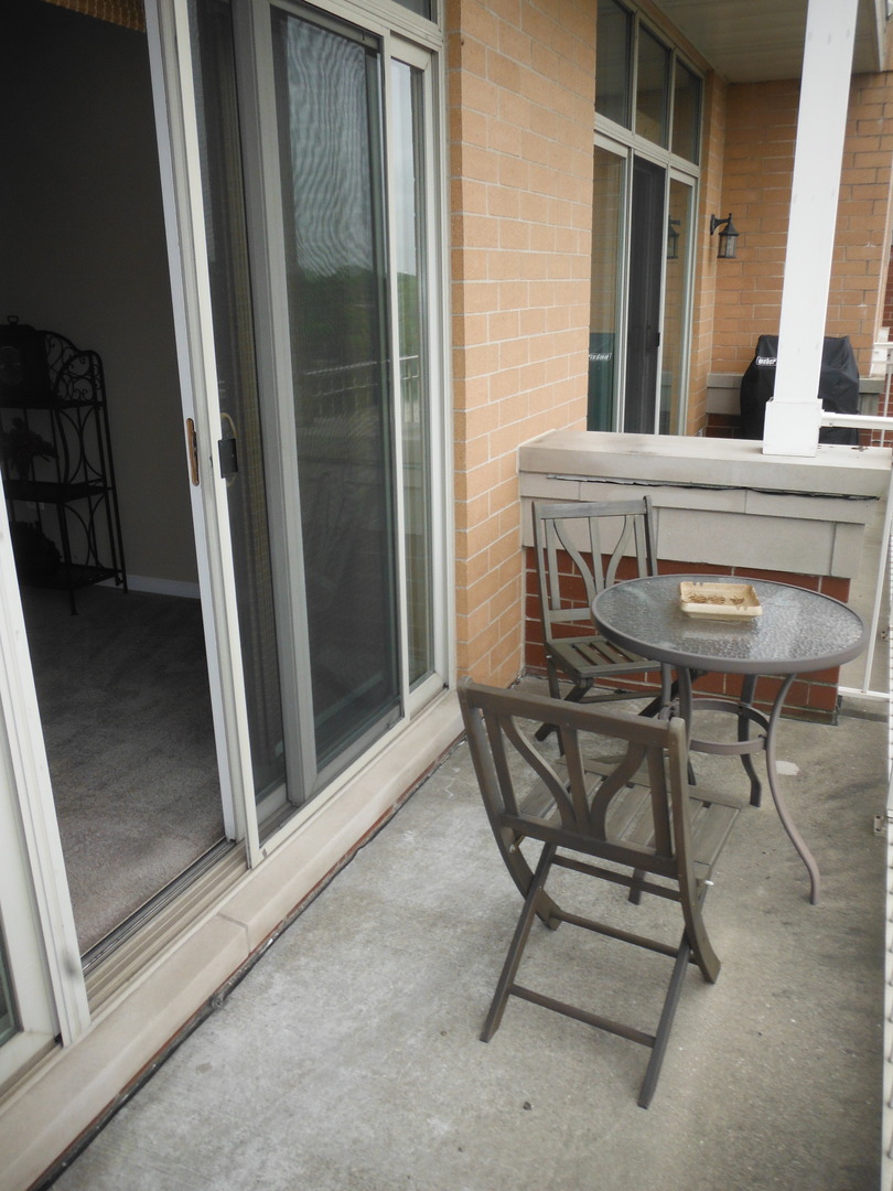 500 East St Charles Road, Unit 503 Lombard, IL 60148 - Photo 34 of 36