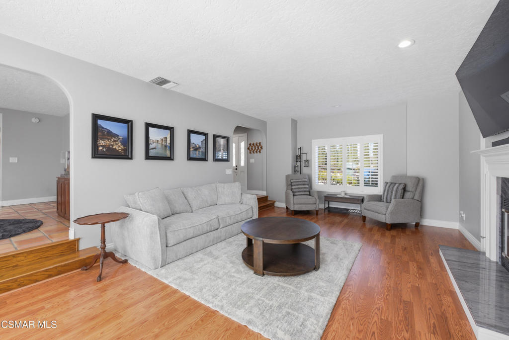 1314 Gonzales Road Simi Valley, CA 93063 - Photo 7 of 77
