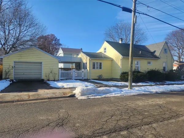 $159,900 | 4 Dartmouth Street, Johnson City, NY 13790