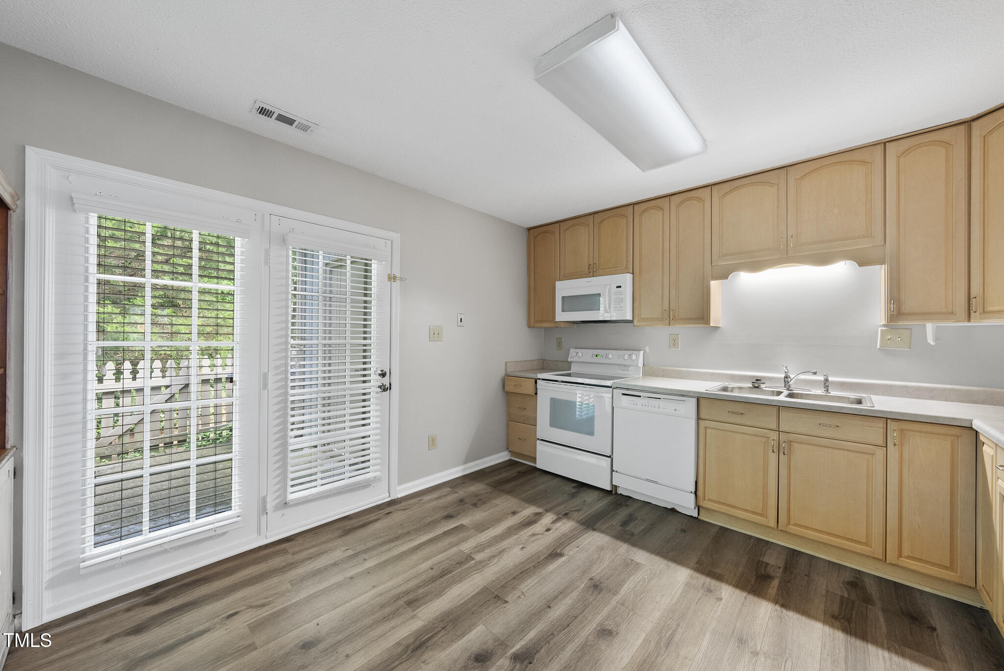7926 Brown Bark Place Raleigh, NC 27615 - Photo 18 of 22 DSC07069