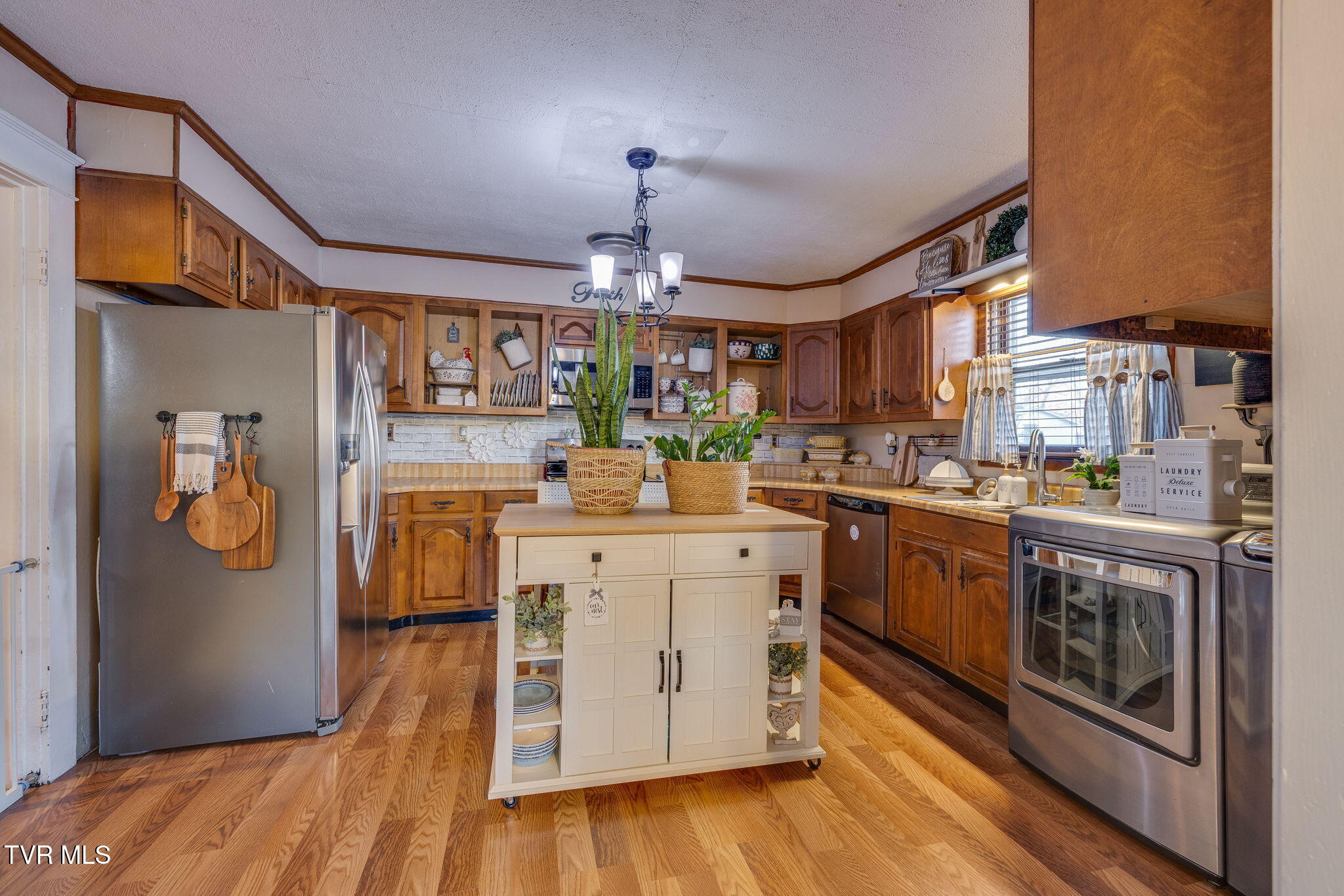 535 Washington Street Erwin, TN 37650 - Photo 13 of 37 010