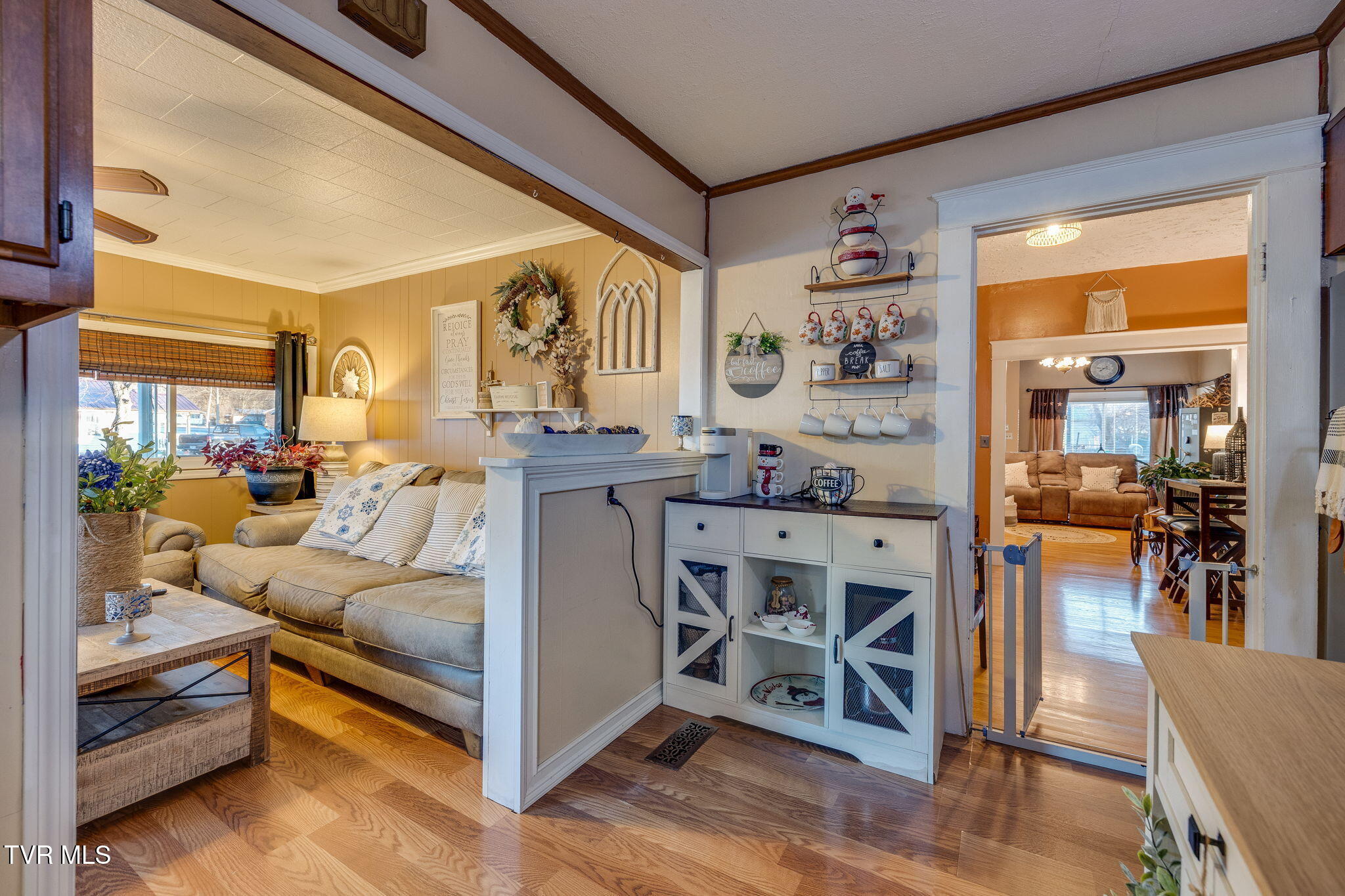 535 Washington Street Erwin, TN 37650 - Photo 16 of 37 013