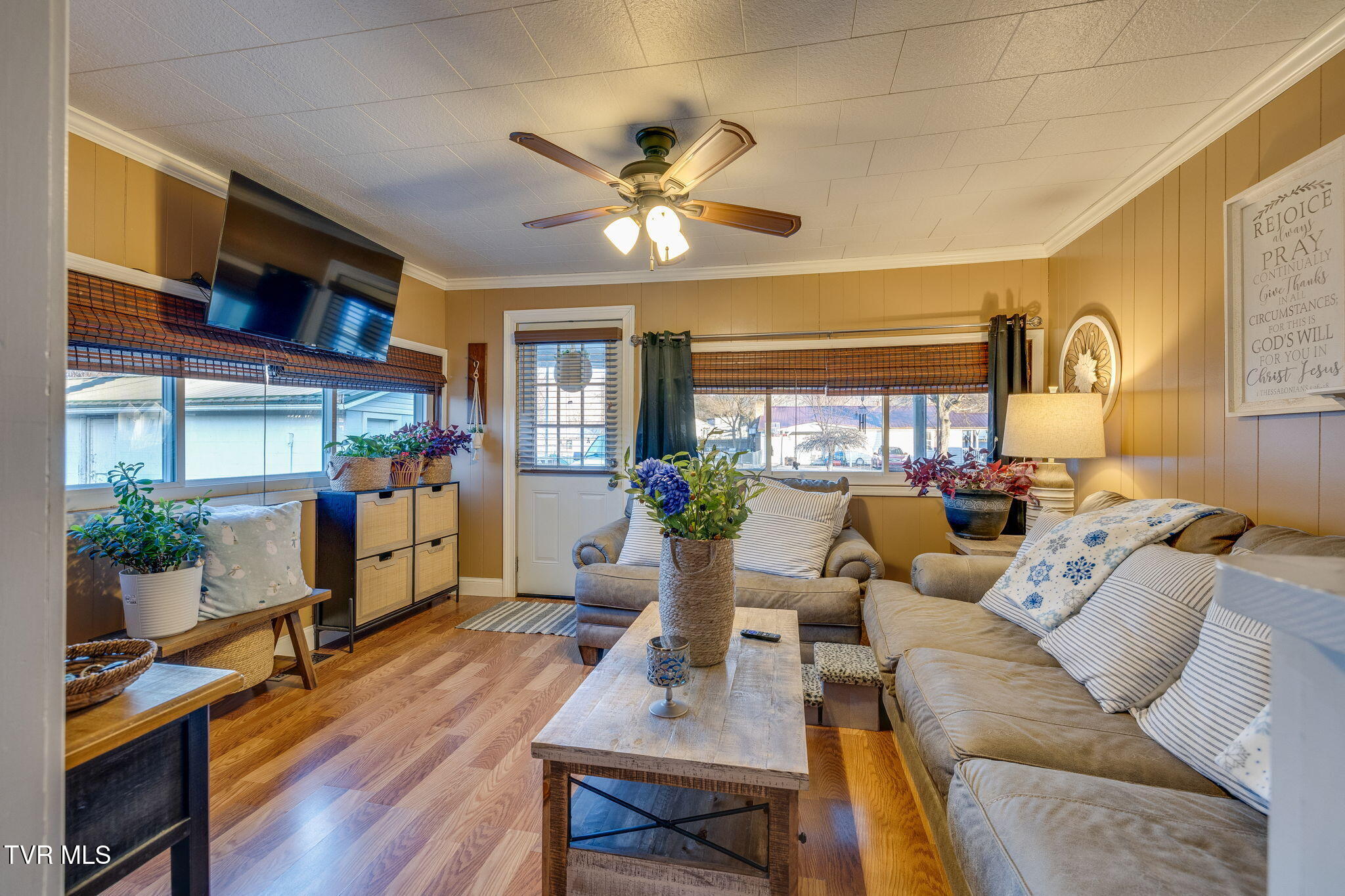 535 Washington Street Erwin, TN 37650 - Photo 17 of 37 014