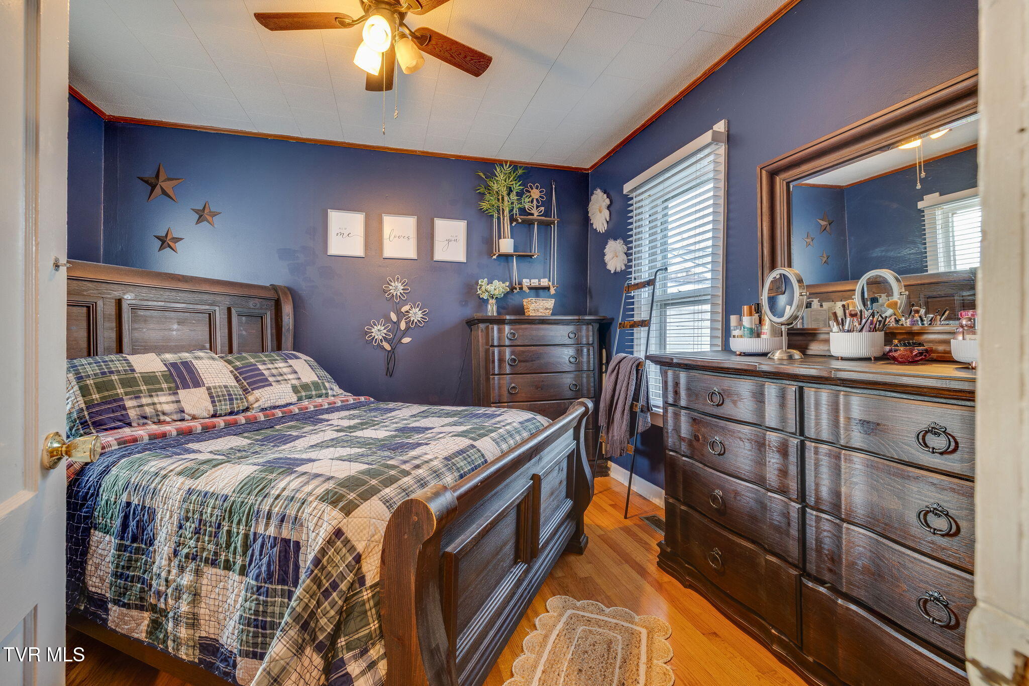 535 Washington Street Erwin, TN 37650 - Photo 20 of 37 017