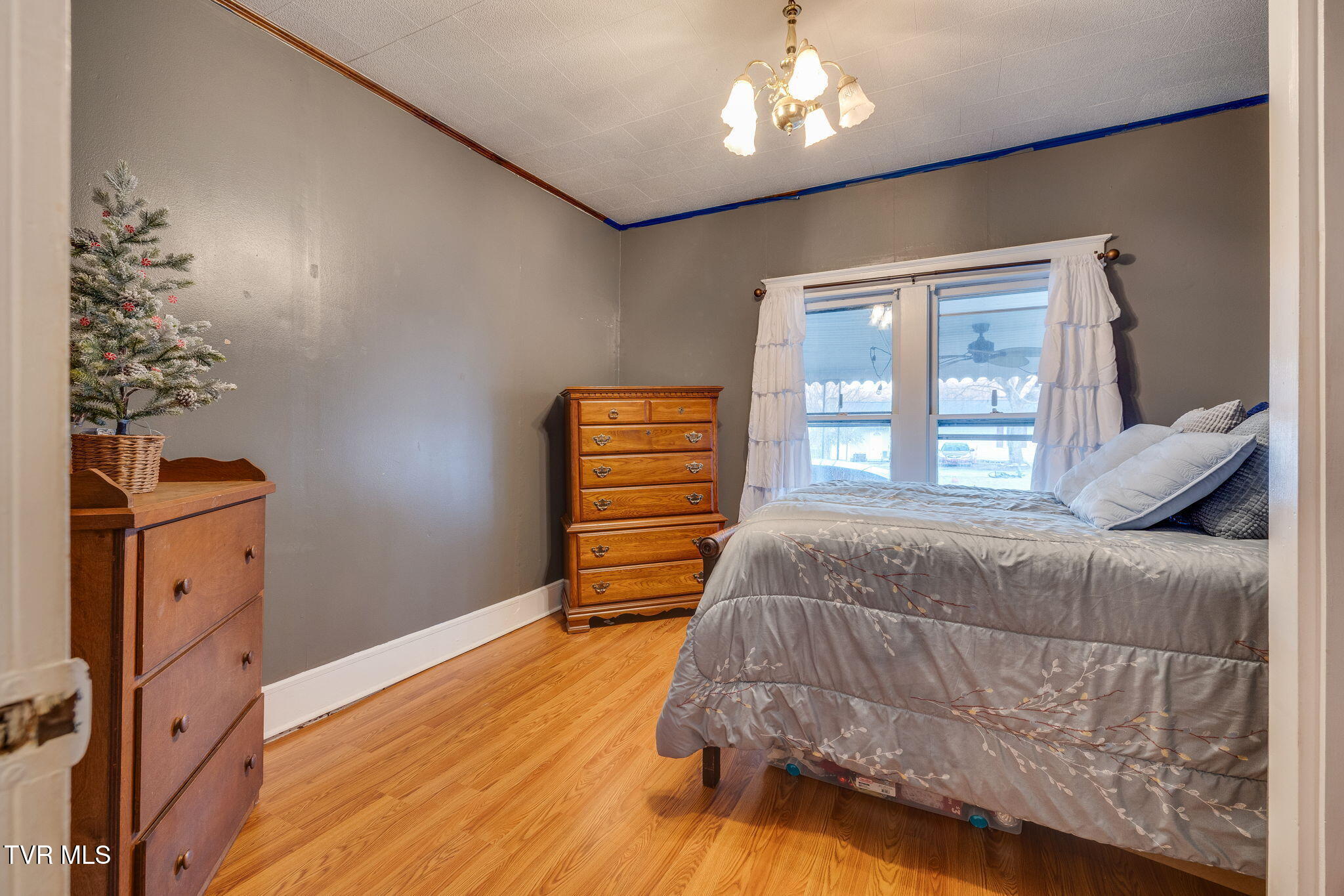 535 Washington Street Erwin, TN 37650 - Photo 24 of 37 021