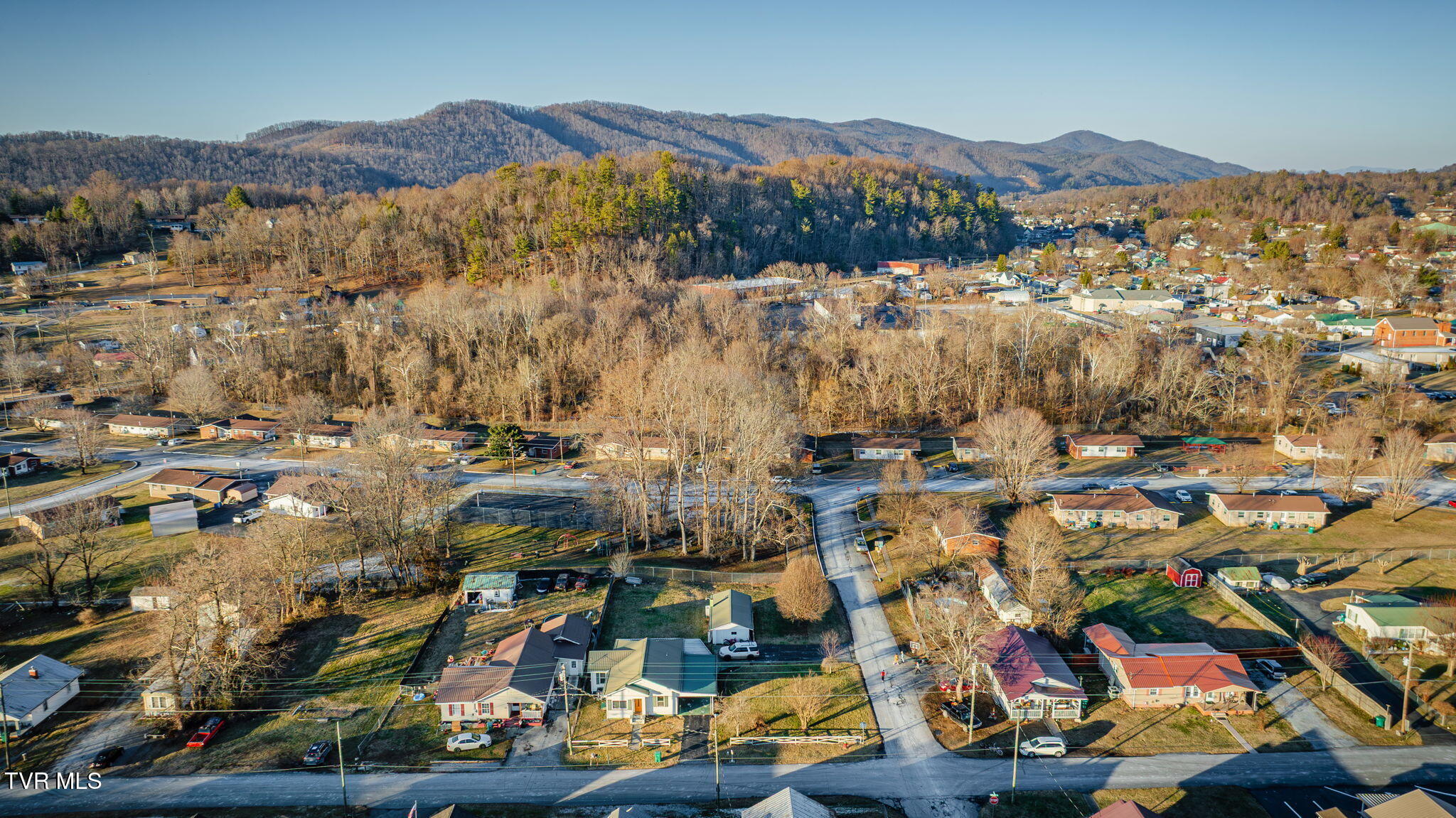 535 Washington Street Erwin, TN 37650 - Photo 33 of 37 102