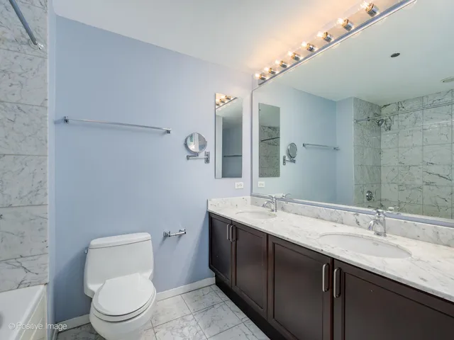 $425,000 | 600 North Kingsbury Street, Unit 1603, Chicago, IL 60654