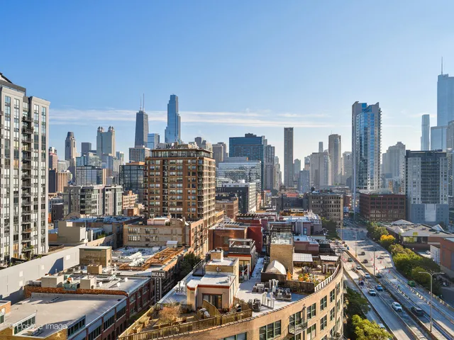 $425,000 | 600 North Kingsbury Street, Unit 1603, Chicago, IL 60654