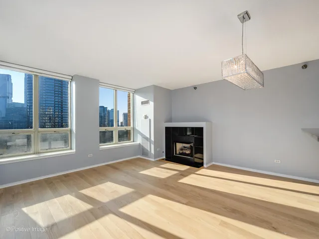 $425,000 | 600 North Kingsbury Street, Unit 1603, Chicago, IL 60654