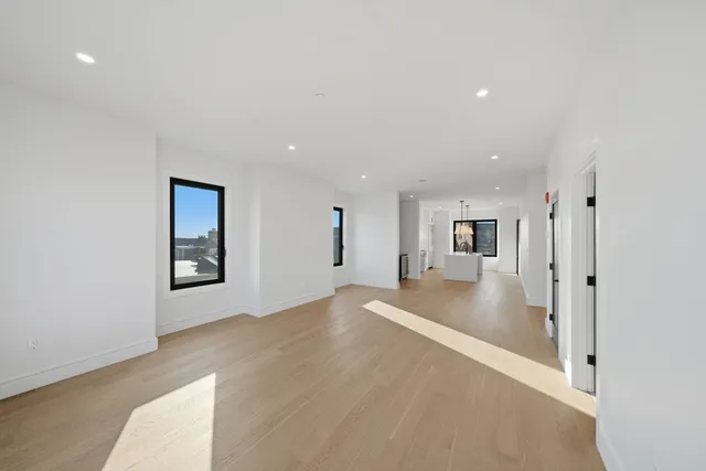 $4,500 | 238 Webster Street, Unit 6, Boston, MA 02128