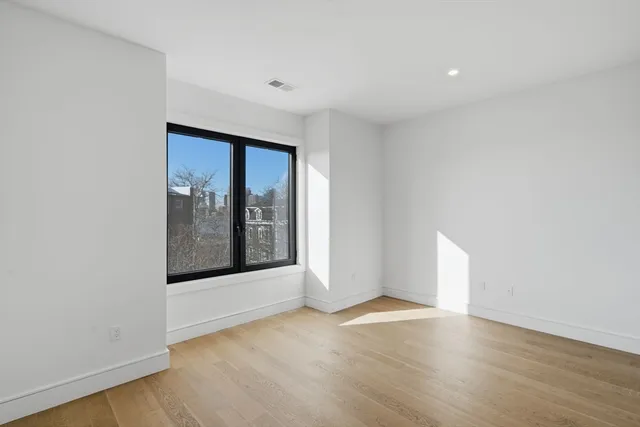 $4,500 | 238 Webster Street, Unit 6, Boston, MA 02128