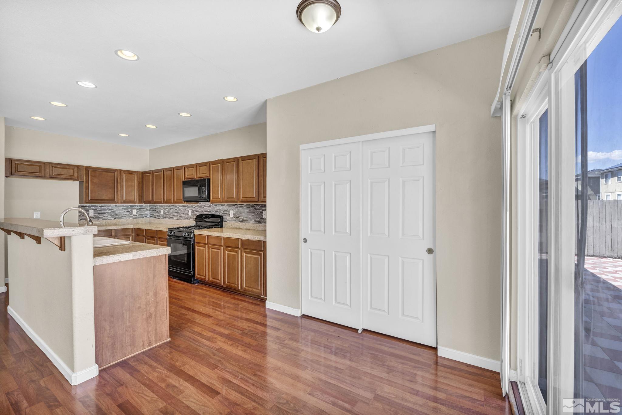 8933 Wynne Street Reno, NV 89506 - Photo 8 of 40 Photo 8