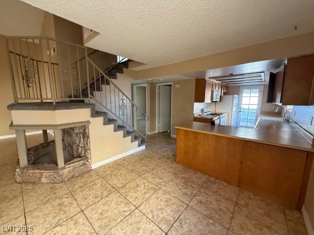 8256 Abercrombe Way Las Vegas, NV 89145 - Photo 5 of 20